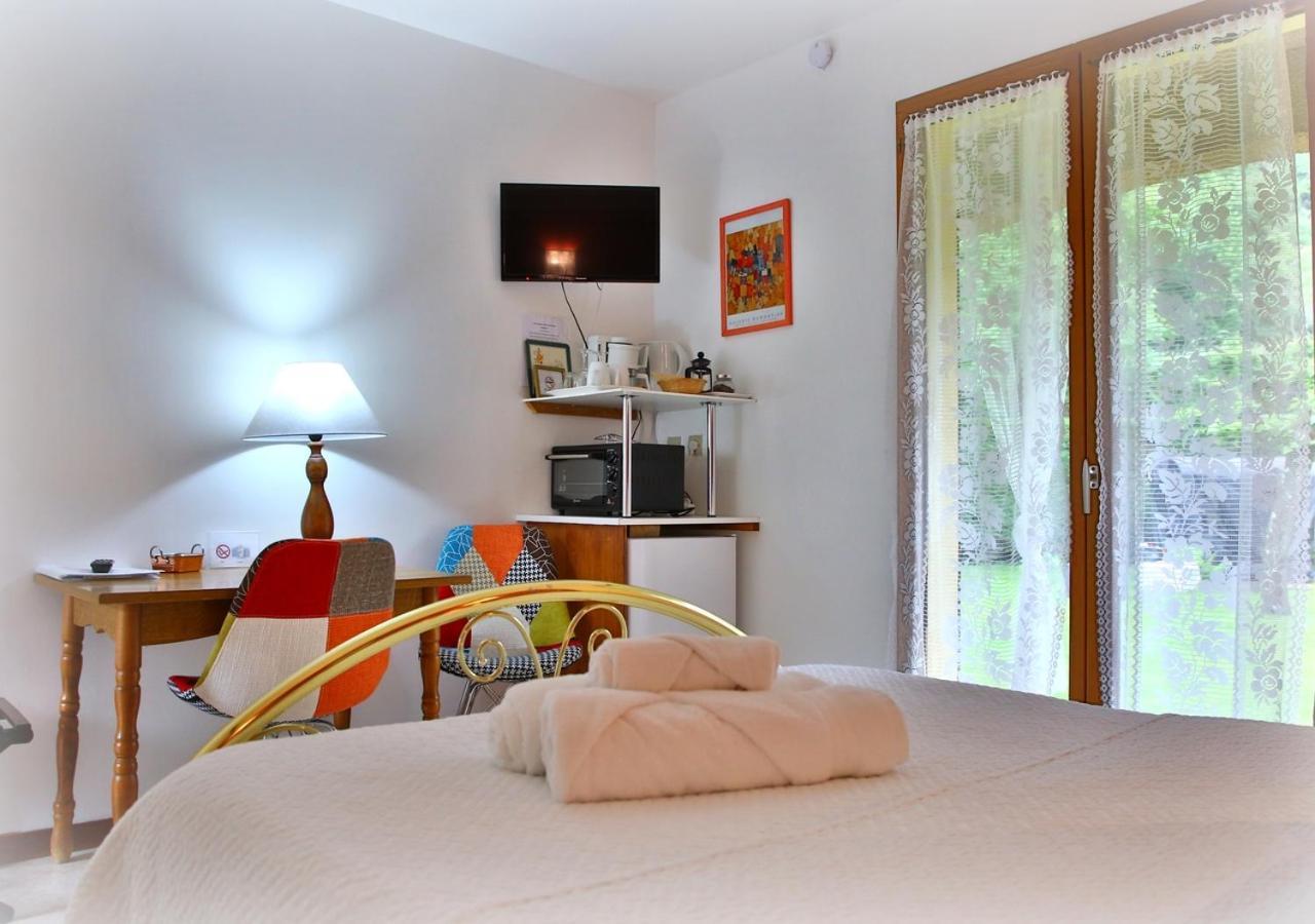 Beau Vallon - Gite Et Chambres D'Hotes Pyrenees-Mediterranee - Pays Catalan Sahorre Dış mekan fotoğraf